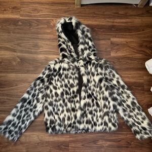 Saltwater Luxe Faux Fur white leopard jacket New without tags SMALL